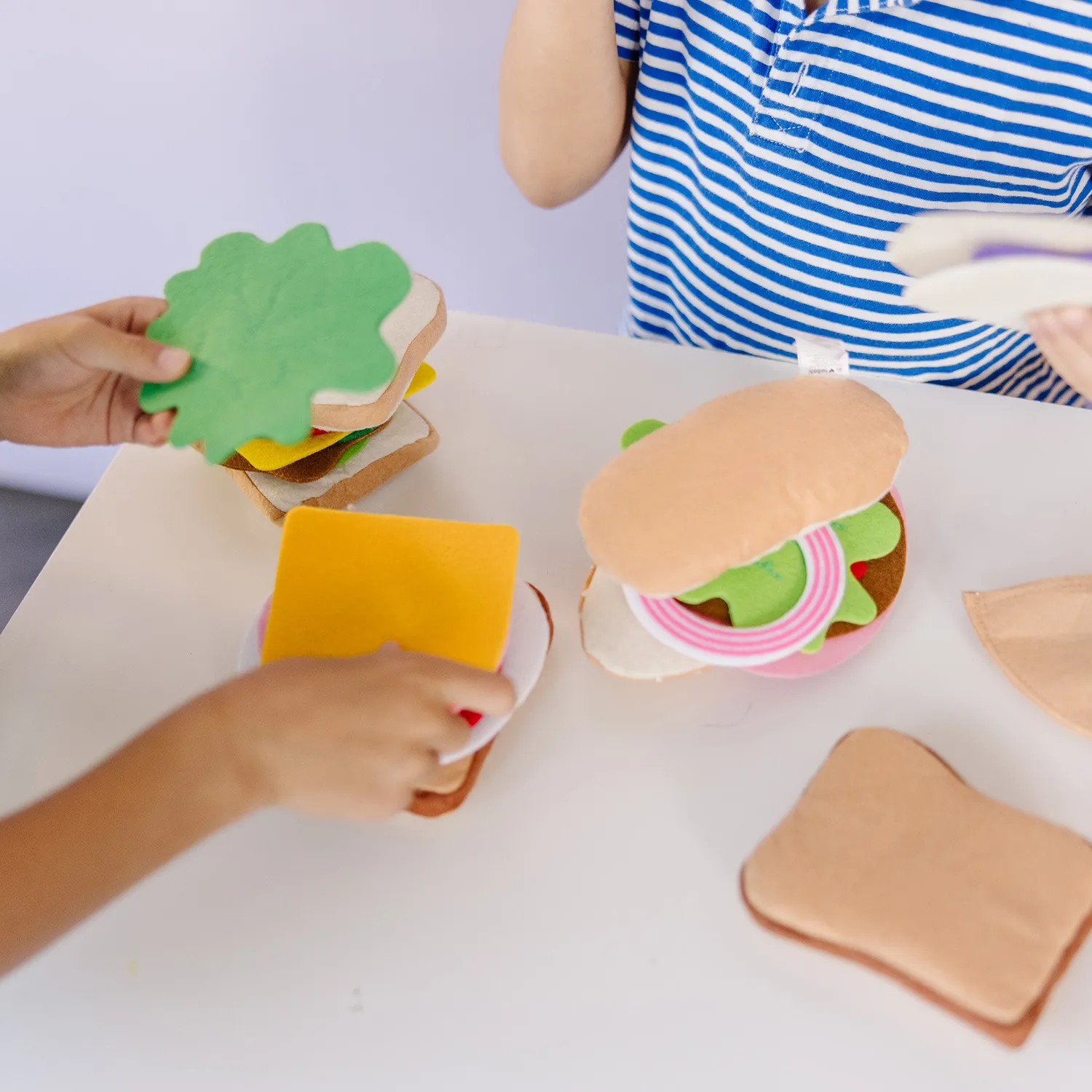 Melissa & Doug Felt Food Sandwich vilt speeleten 33-delig