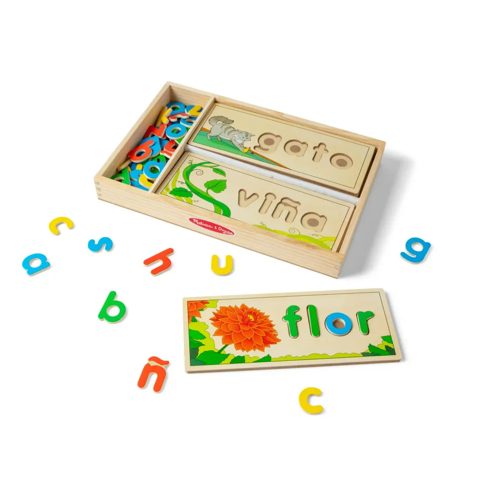 Melissa & Doug See & Spell Spaanse houten puzzel 64 letters