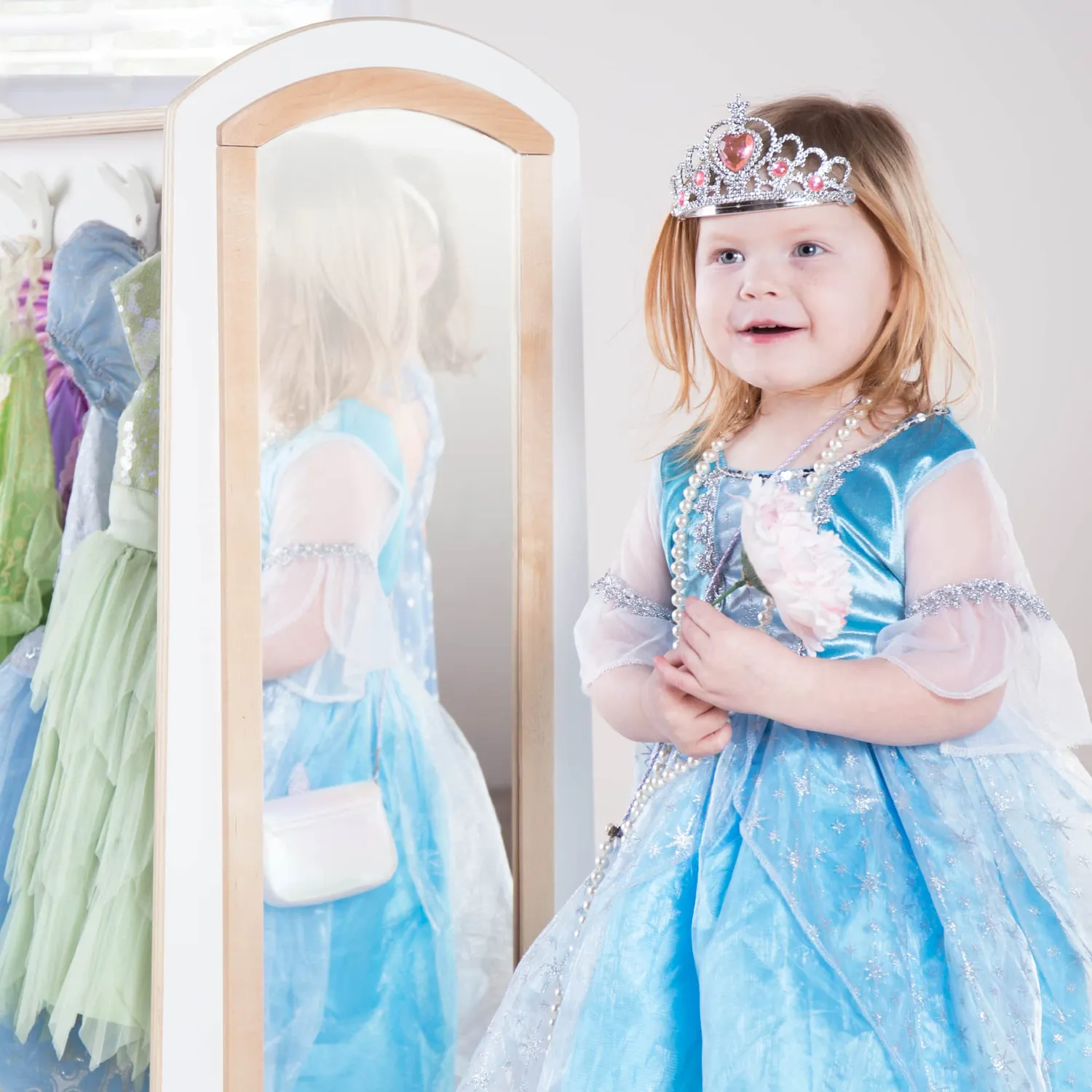 Guidecraft EdQ Dress Up verkleedkast met bakken wit