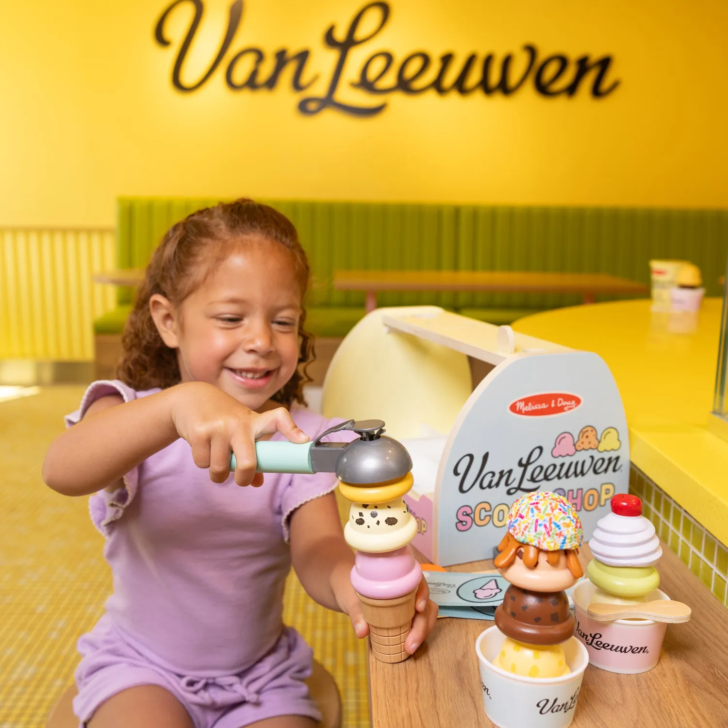 Melissa & Doug Ultimate Van Leeuwen Ice Cream Shop Bundle ijssalon