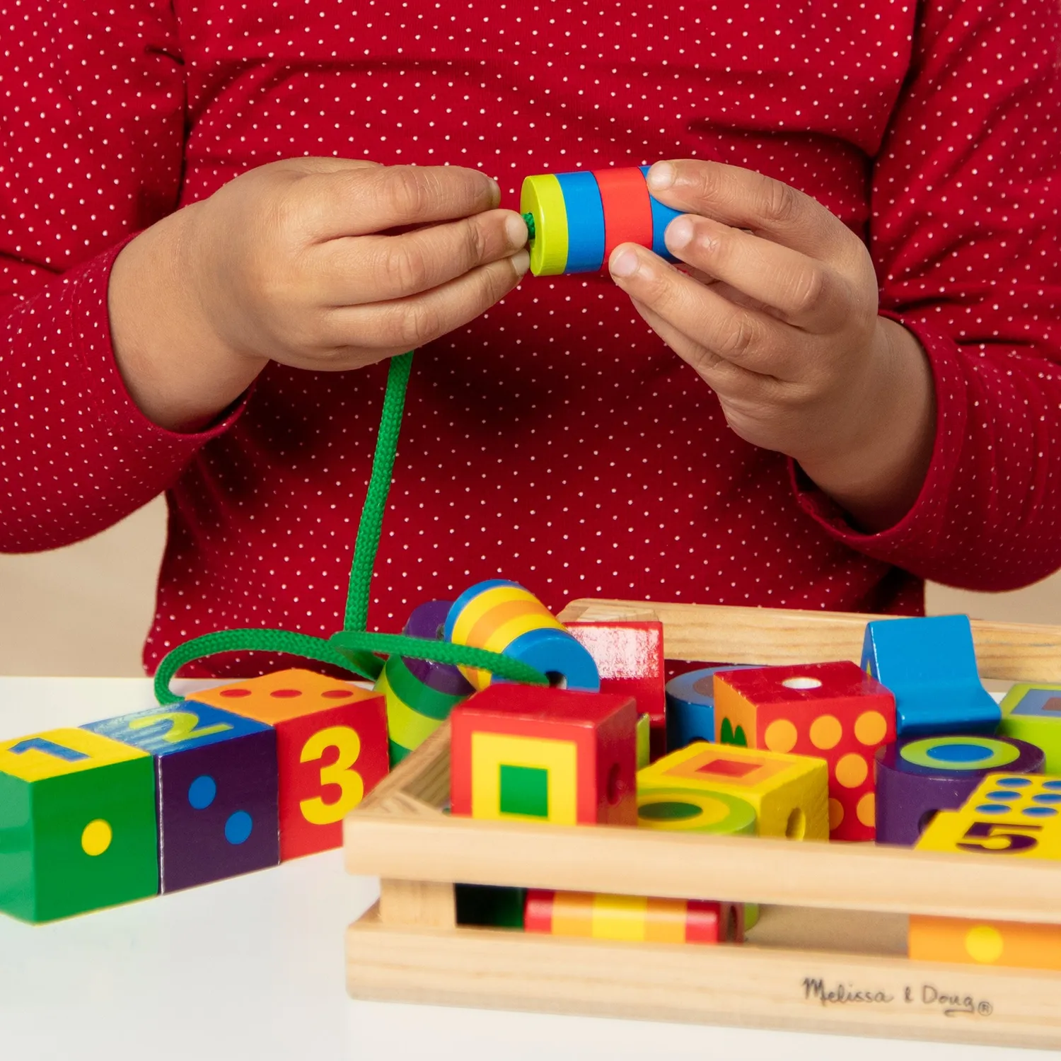 Melissa & Doug Lacing Beads rijgkralen 27-delig houten