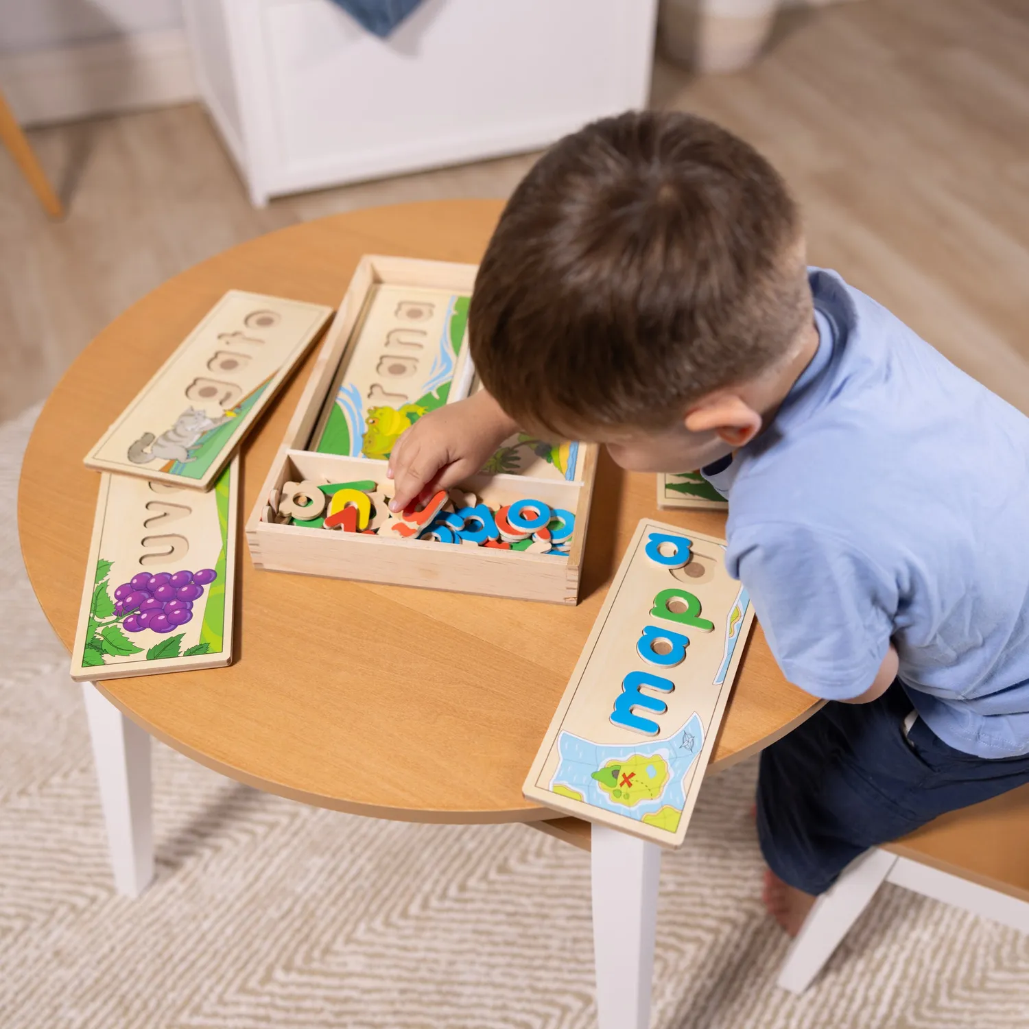 Melissa & Doug See & Spell Spaanse houten puzzel 64 letters