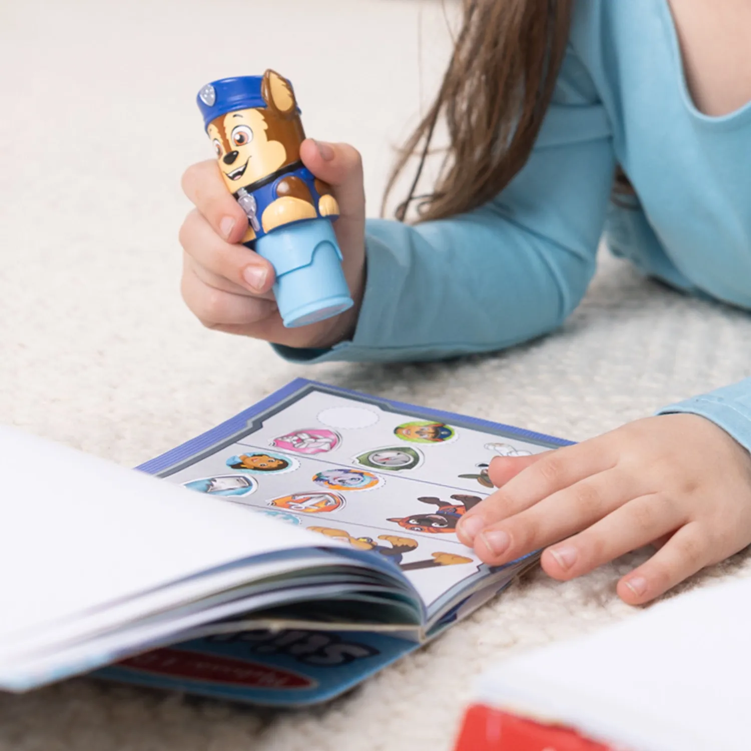 Melissa & Doug Sticker WOW! stickerboek Chase met stamper