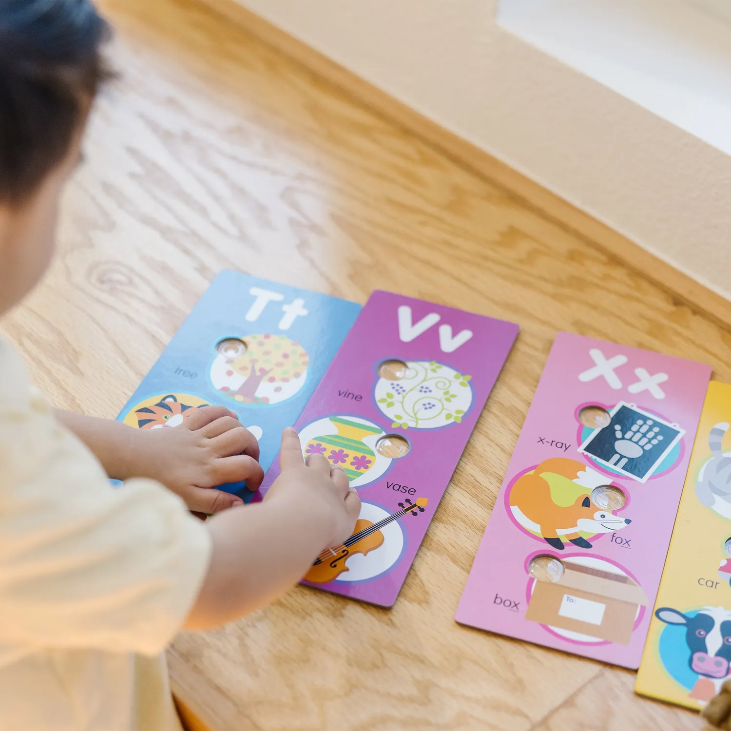 Melissa & Doug Poke-A-Dot Jumbo Alphabet leerkaarten A-Z