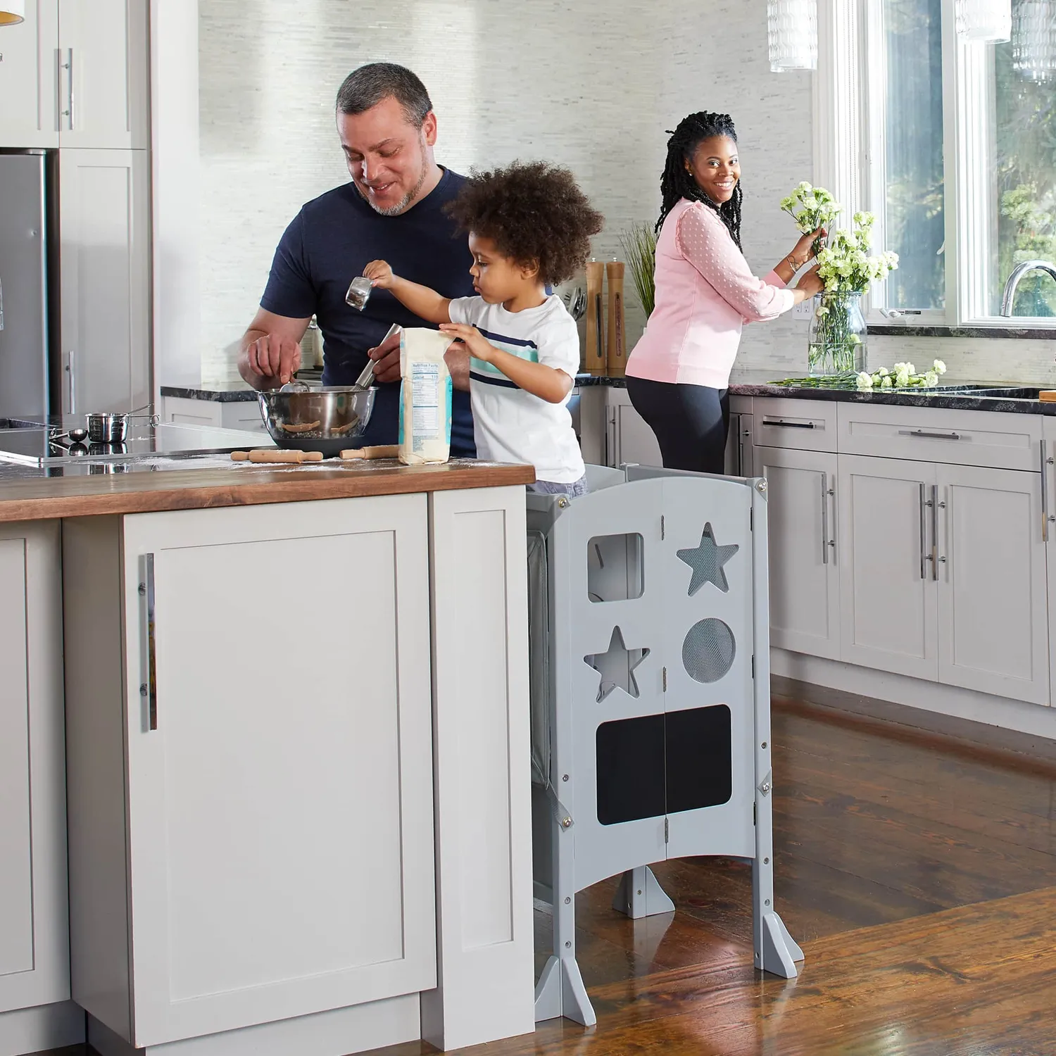 Guidecraft Classic Kitchen Helper leertoren natural krijtbord