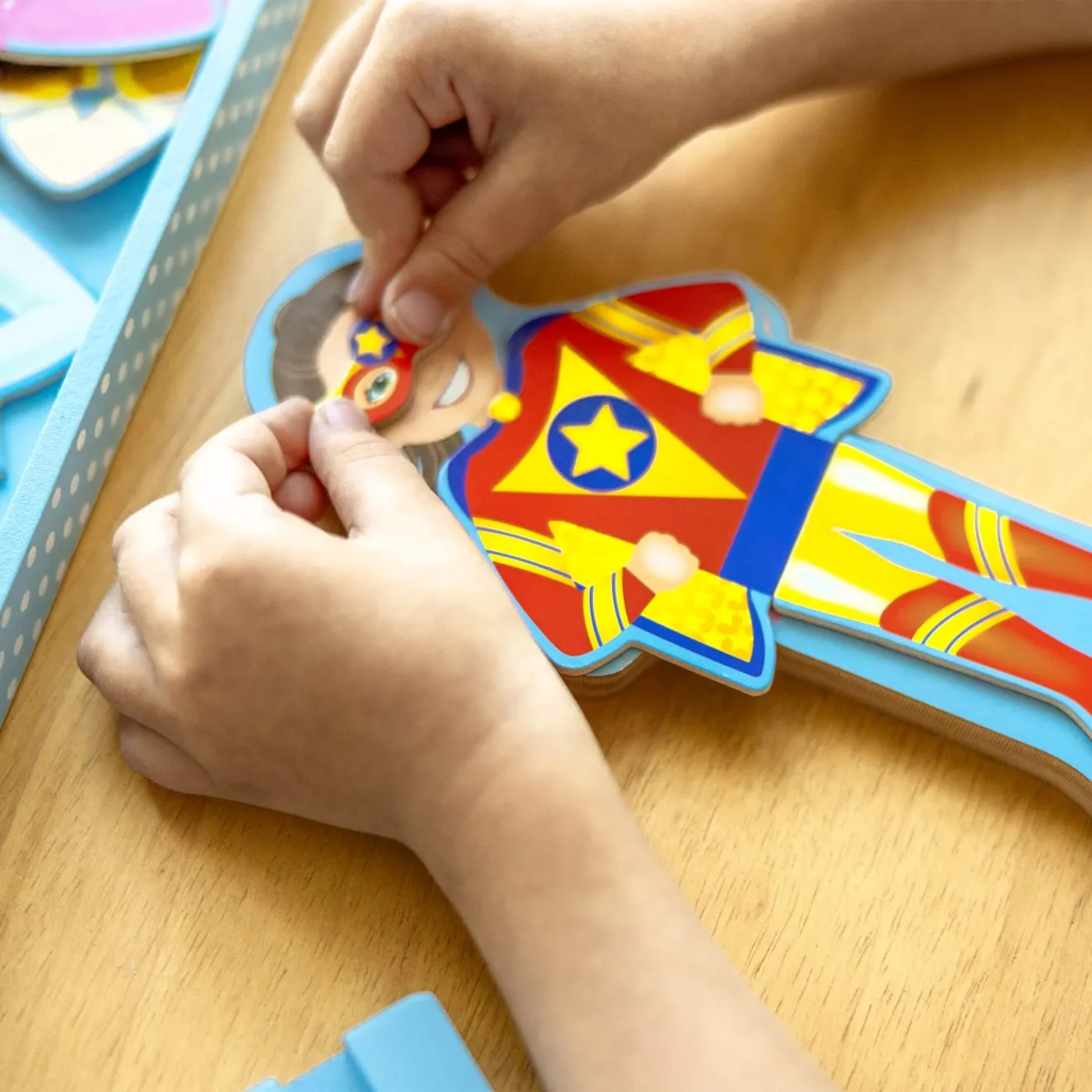 Melissa & Doug Julia magnetische aankleedpop 24-delig 8 beroepen