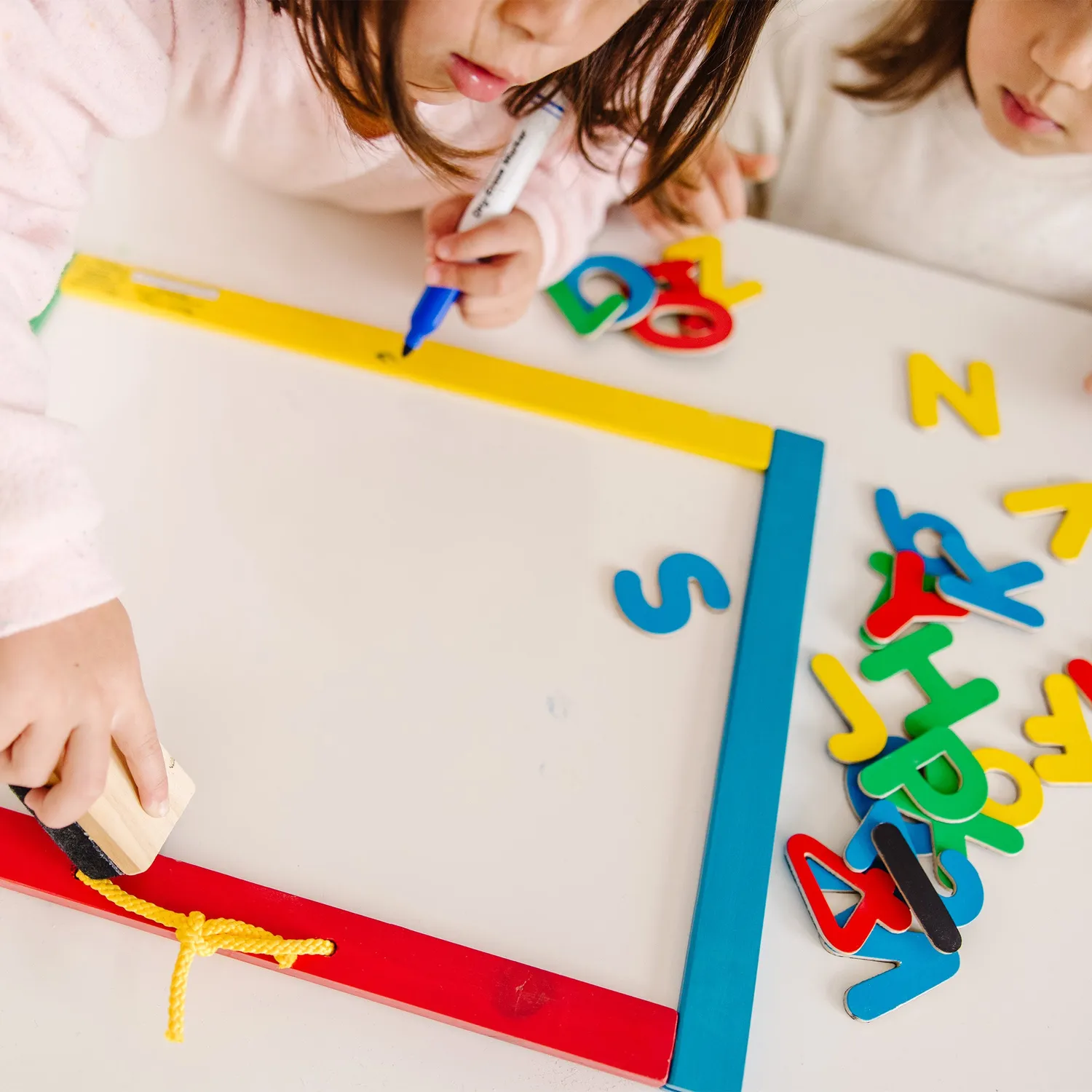 Melissa & Doug Magnetic Chalkboard krijtbord magneetbord hoofdletters
