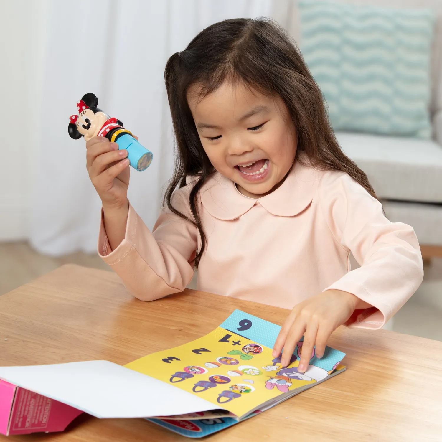 Melissa & Doug Sticker WOW Minnie Mouse stickerboek 300 stickers